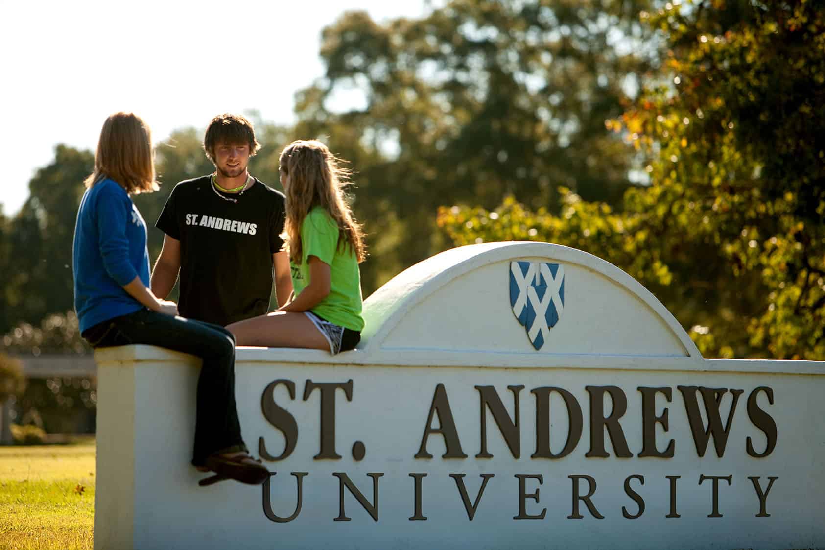 St Leonard’s Interdisciplinary PhD Scholarship in UK, 2018