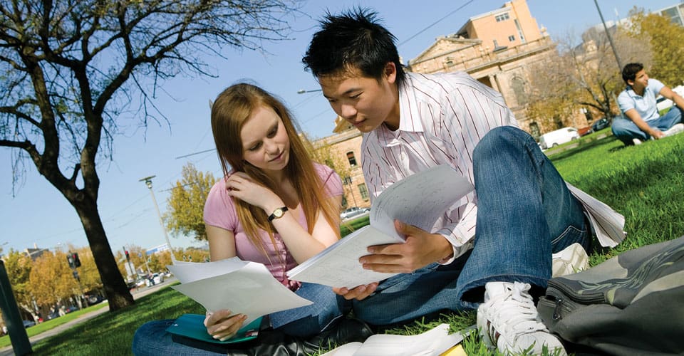9 Full Tuition Fee Waivers Scholarships for International Students at University of Manchester in UK, 2017