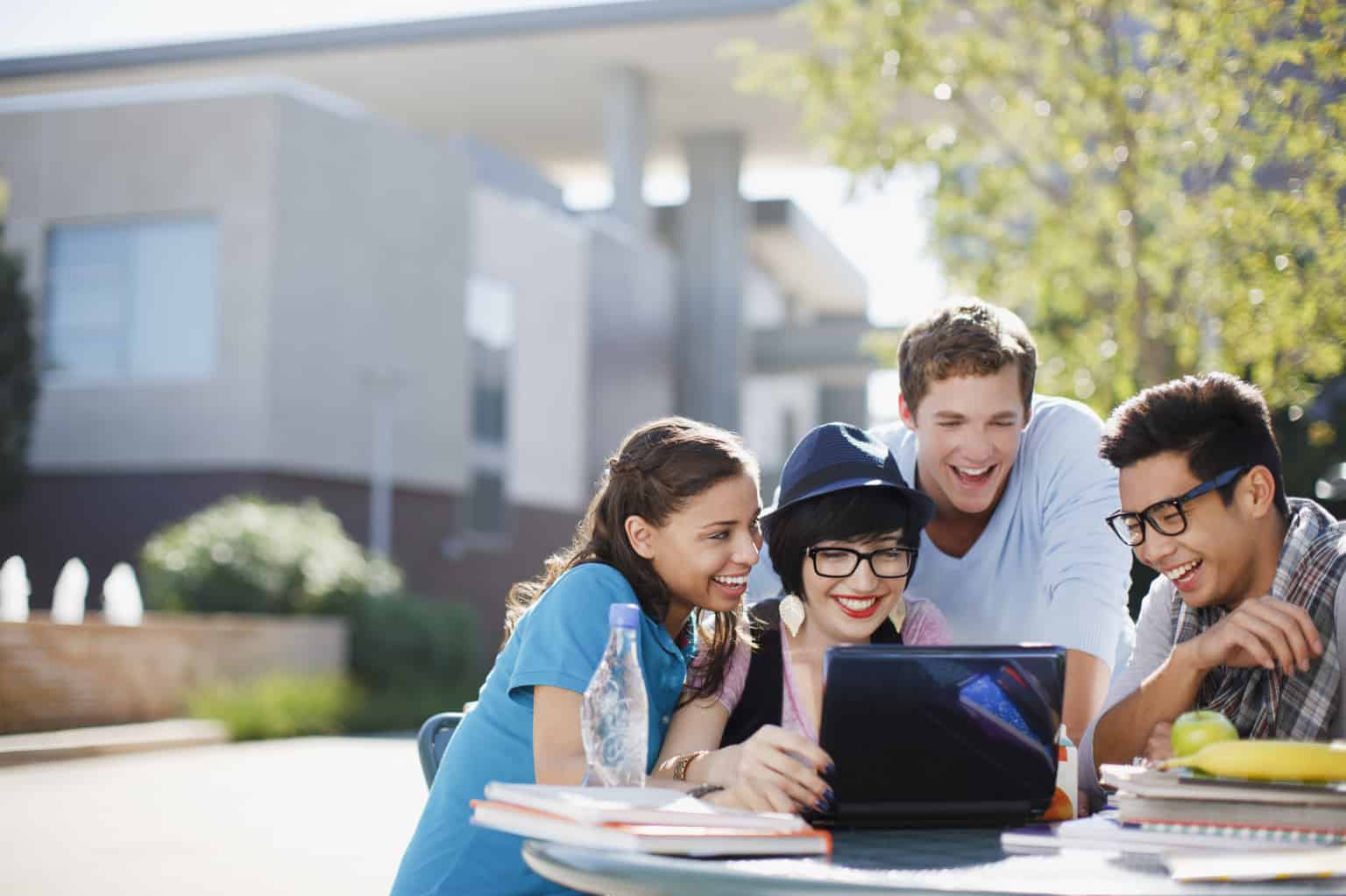 Wincott Foundation Journalism Scholarship for International Students in UK, 2017