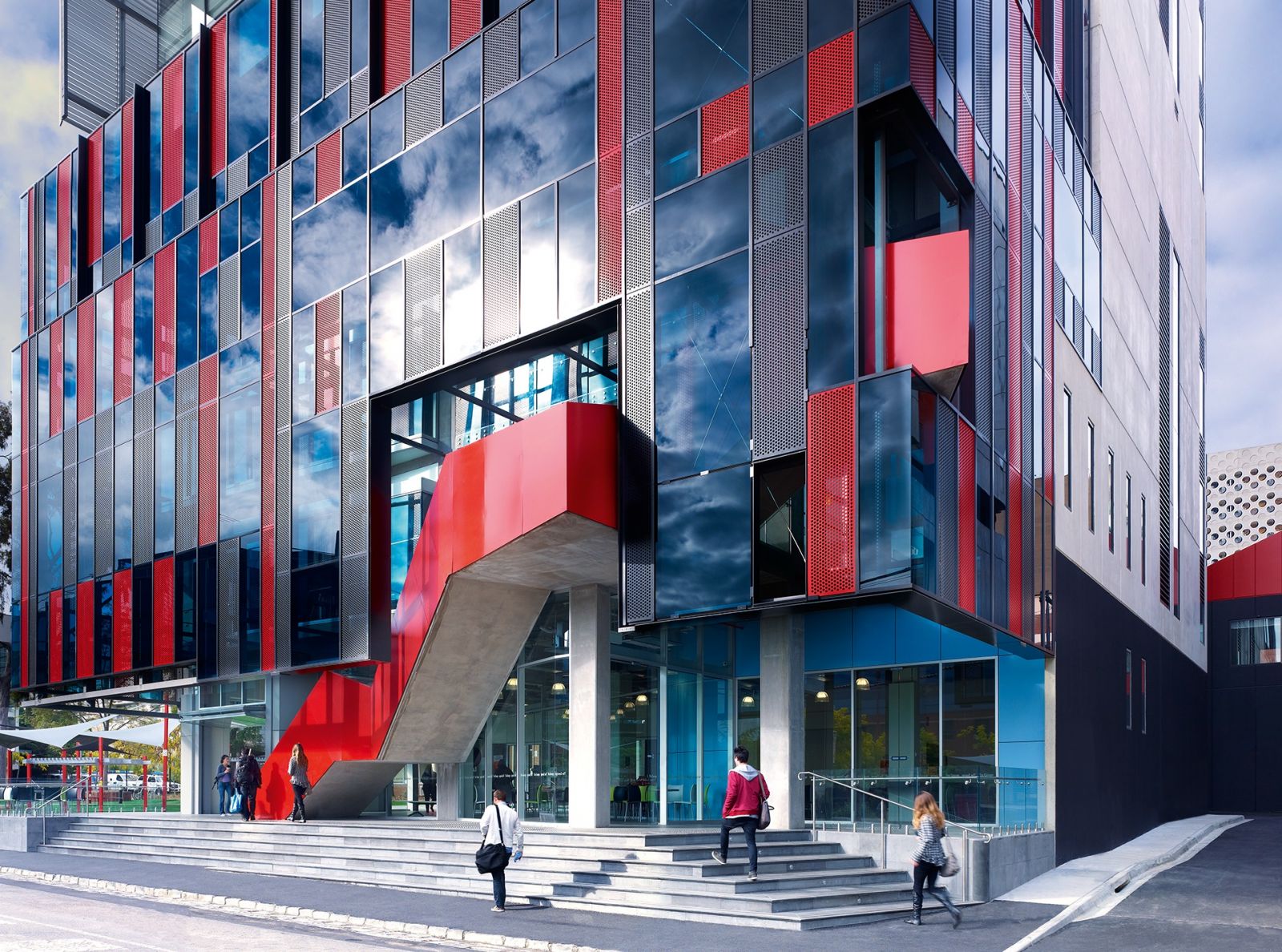 Australia PhD Scholarship in Nanophotonics ,Swinburne University of Technology, 2018