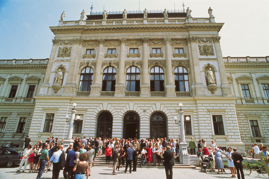 Austria University of Graz DART-Doctoral Scholarship Program 2018