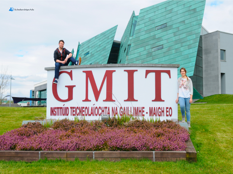 Ireland University The Claddagh Scholarship for Chinese 2023